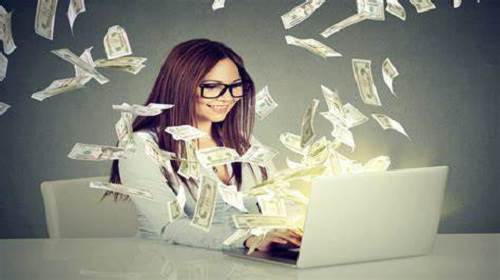 女人在网上干什么最容易赚钱？
