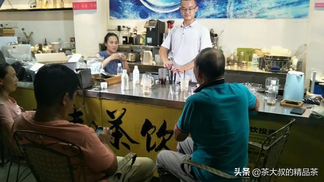 想开一家奶茶店，有没有奶茶好喝、加盟费低的牌子啊？